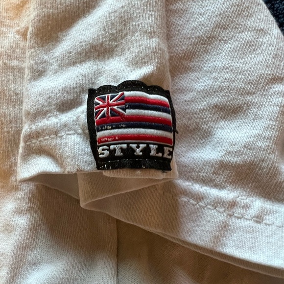 Hawaiian style shirt - Picture 6 of 6